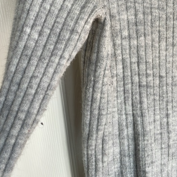 Medium grey ribbed sweater - Picture 3 of 7